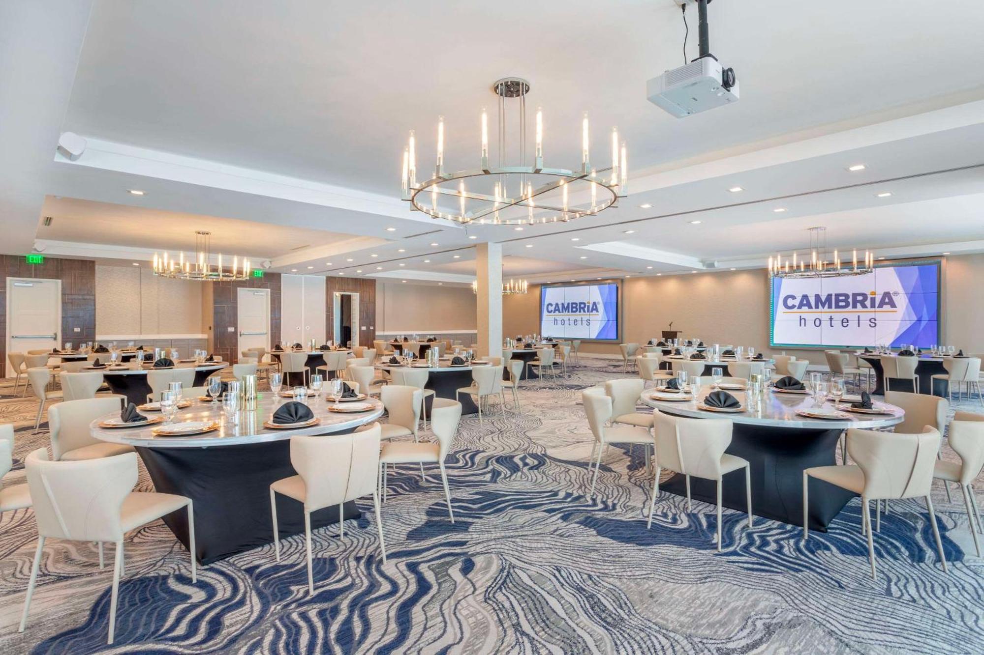 Cambria Hotel Waco University Riverfront Luaran gambar